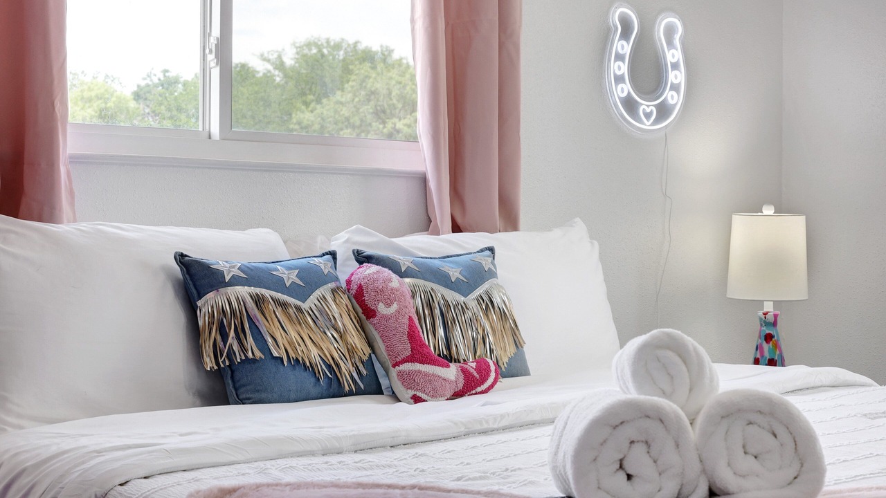 Photo of Bedroom in Medina County