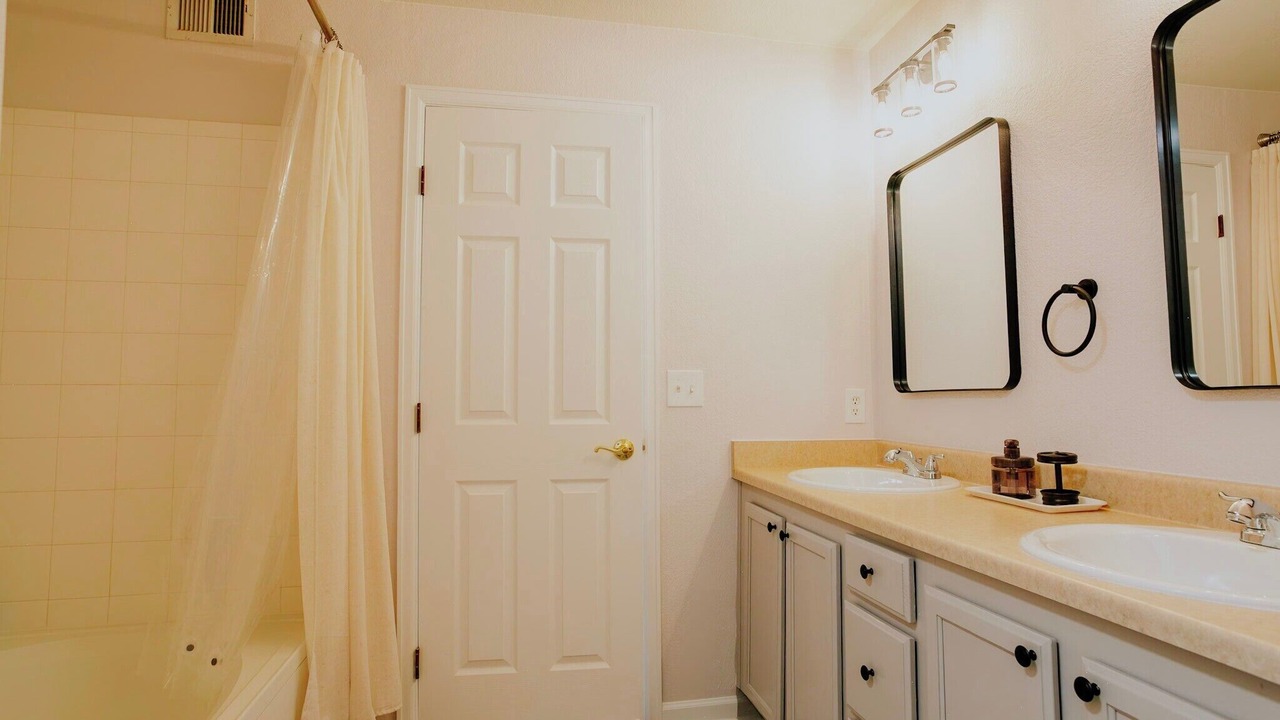 Photo of Bathroom in Englewood