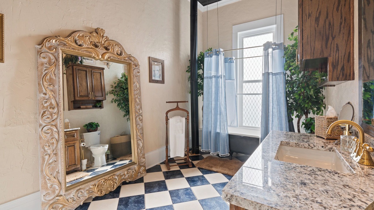 Photo of Bathroom in Cleburne