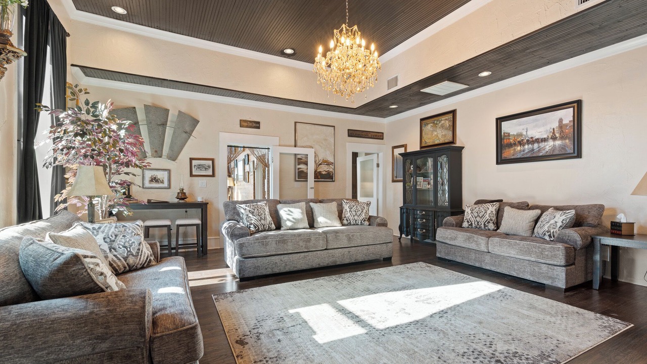 Photo of Livingroom in Cleburne