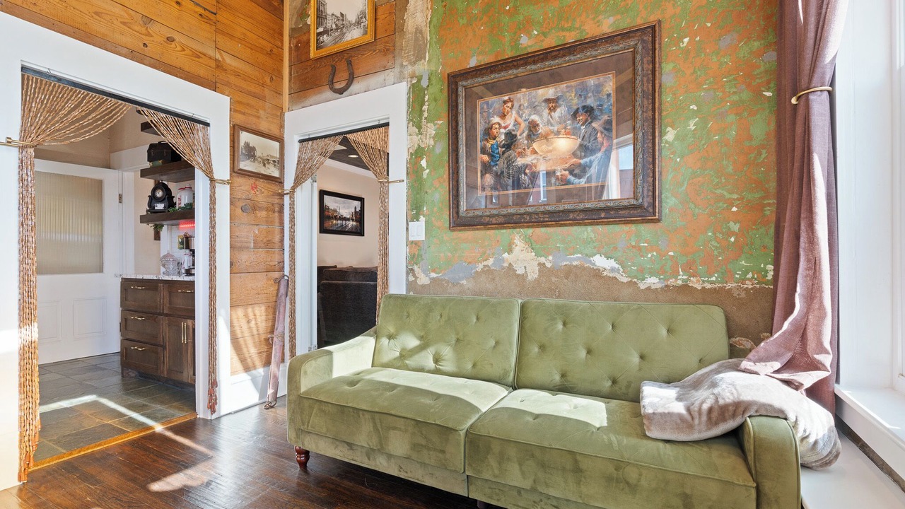 Photo of Livingroom in Cleburne