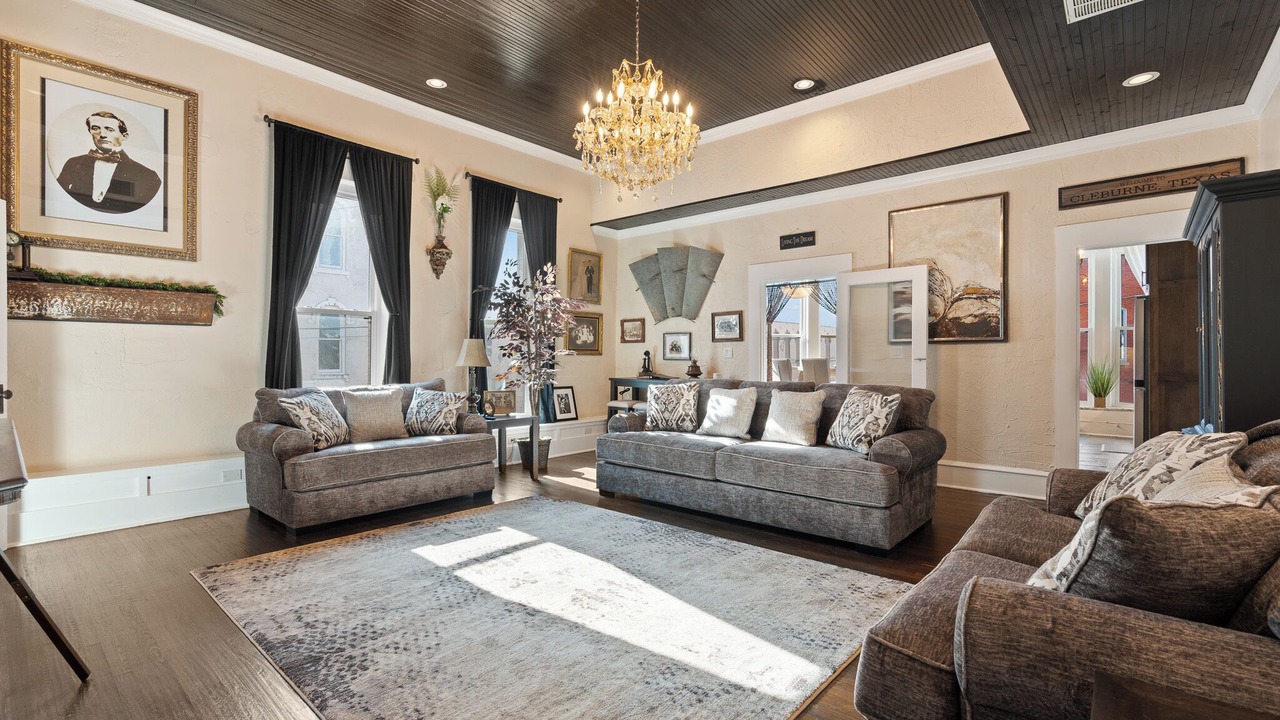 Photo of Livingroom in Cleburne