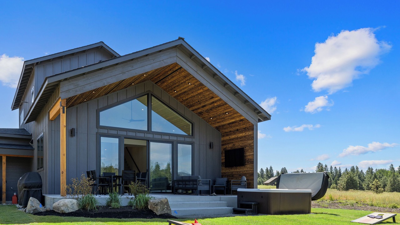 Photo of Outdoor in Ronald