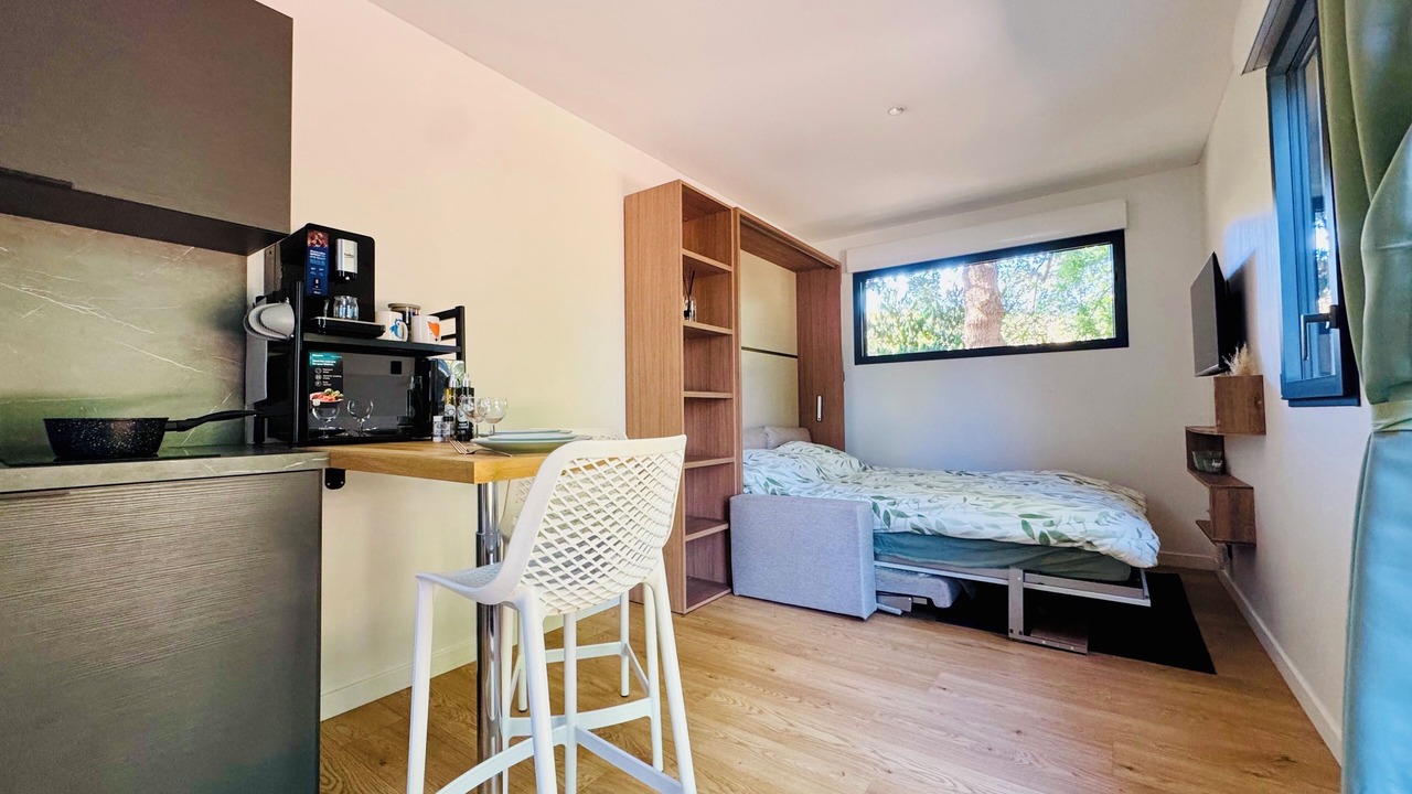Photo of Bedroom in Bourg-des-Comptes