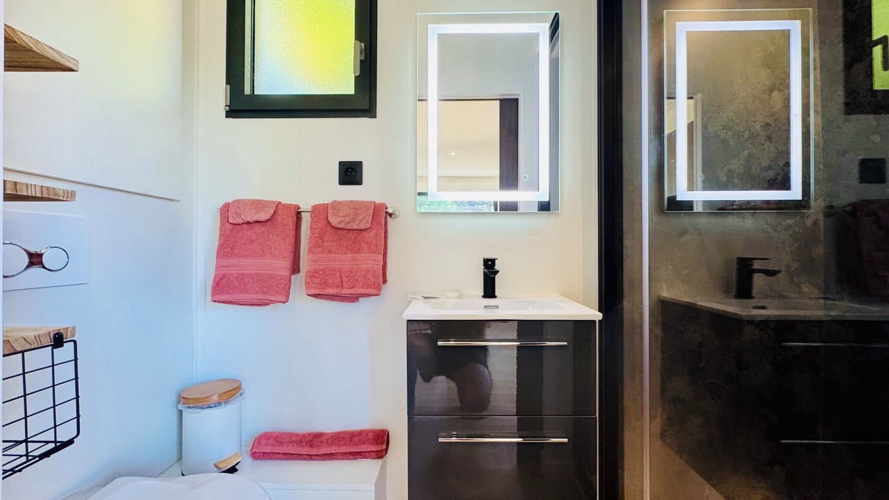 Photo of Bathroom in Bourg-des-Comptes