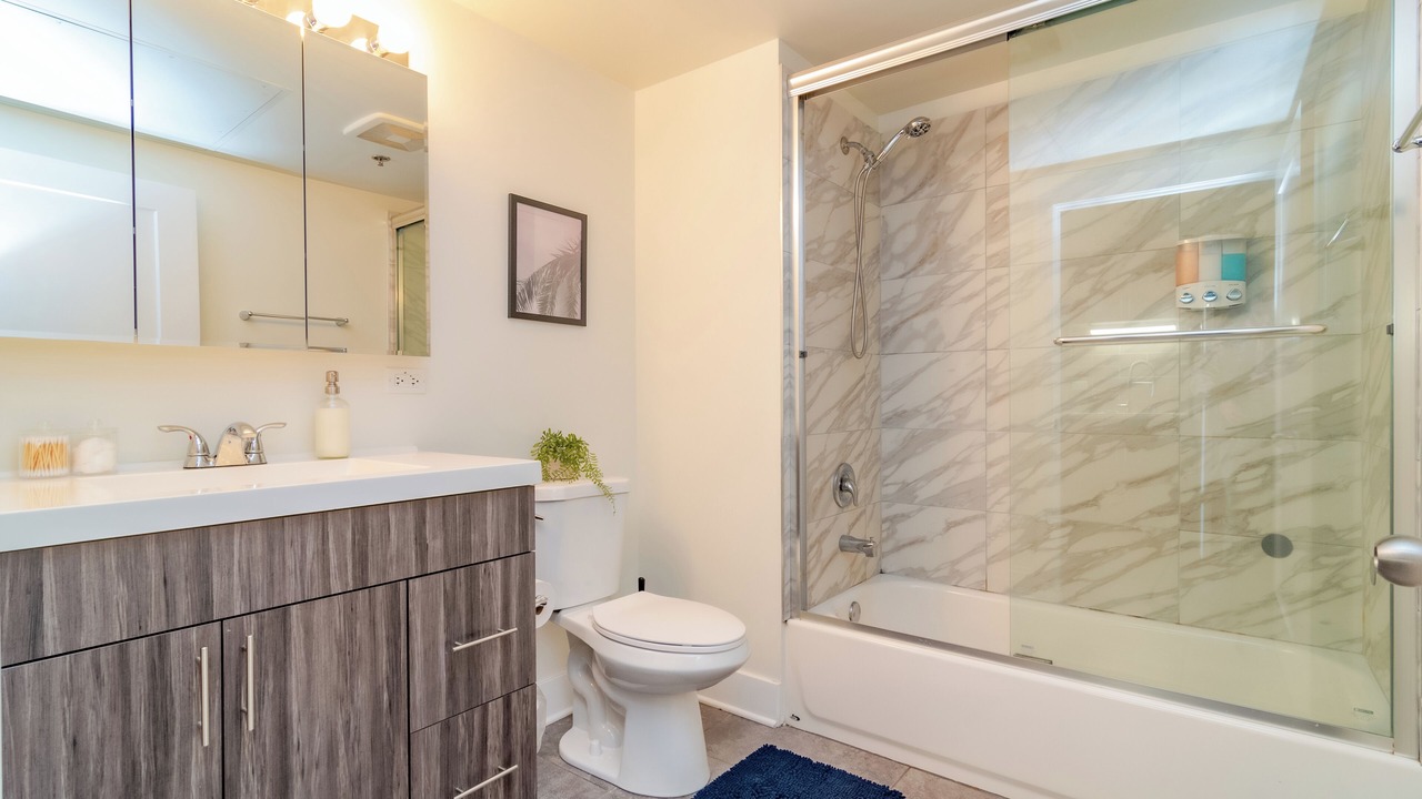Photo of Bathroom in Near South Side