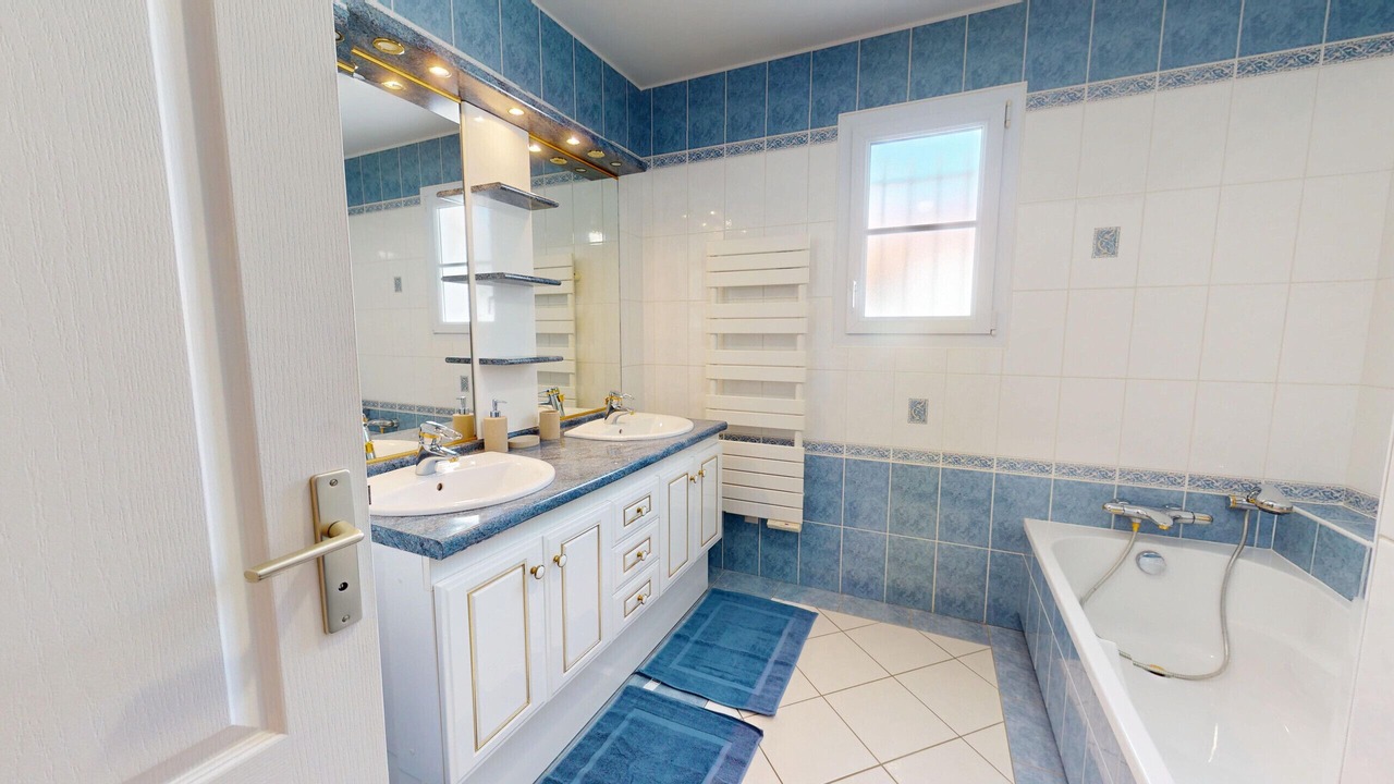 Photo of Bathroom in Saint-Gilles-Croix-de-Vie