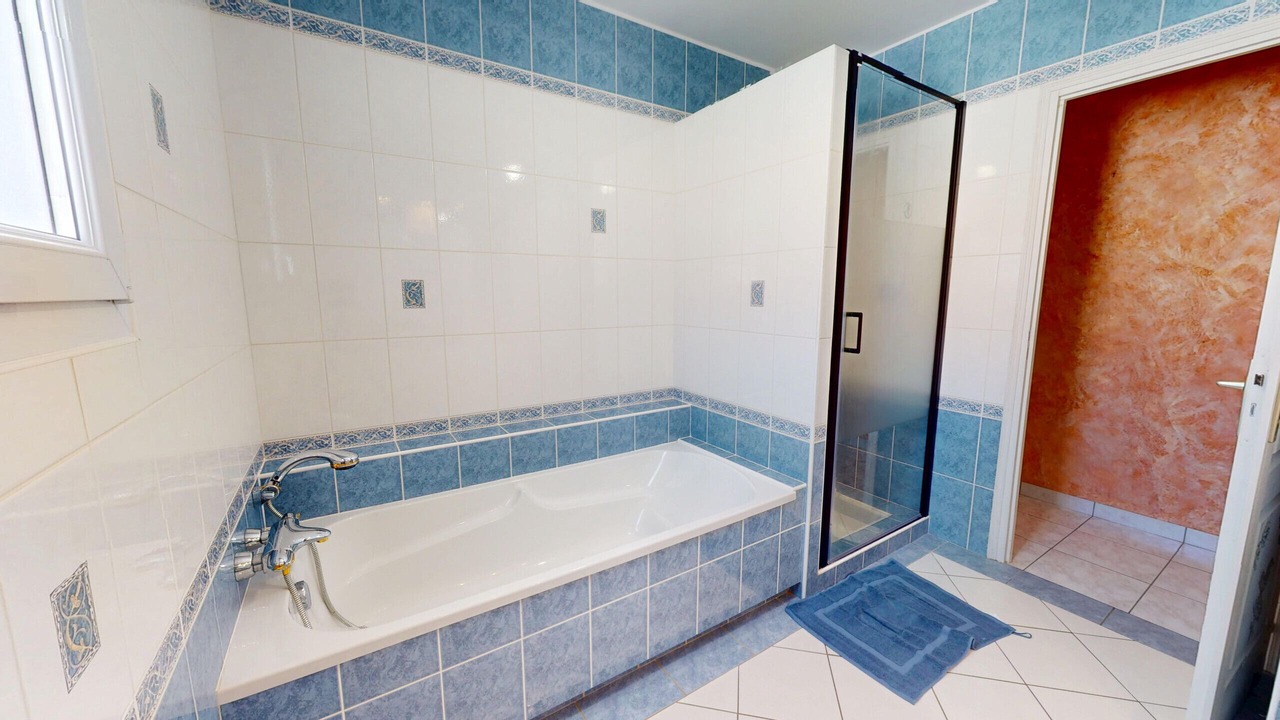 Photo of Bathroom in Saint-Gilles-Croix-de-Vie
