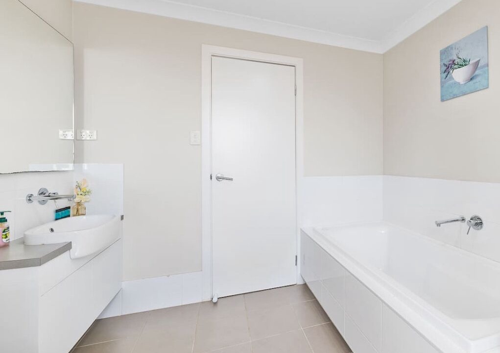 Photo of Bathroom in The Ponds