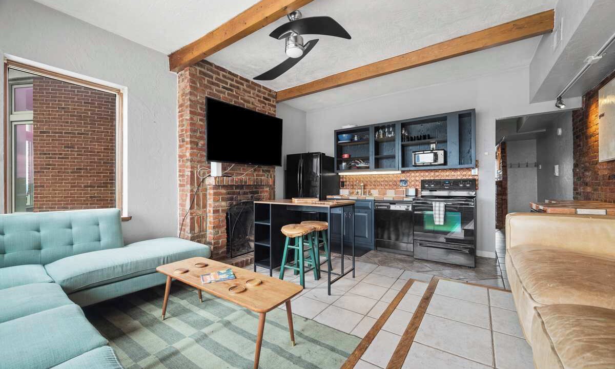 Photo of Livingroom in Mount Washington