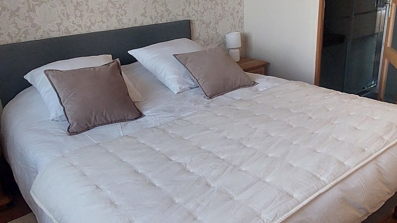 Photo of Bedroom in Vienne-en-Bessin