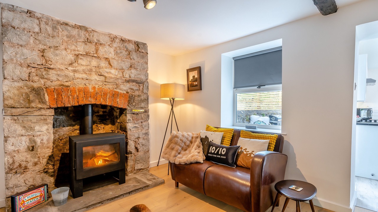 Photo of Livingroom in Crickhowell