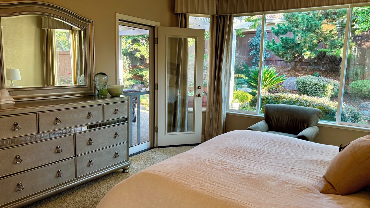 Photo of Bedroom in Whitney Oaks