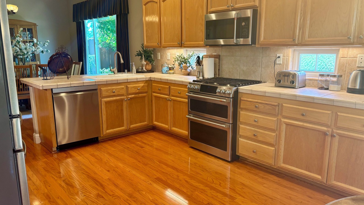 Photo of Kitchen in Whitney Oaks