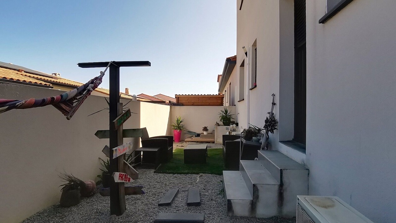 Photo of Patio Balcony in Corneilla-del-Vercol