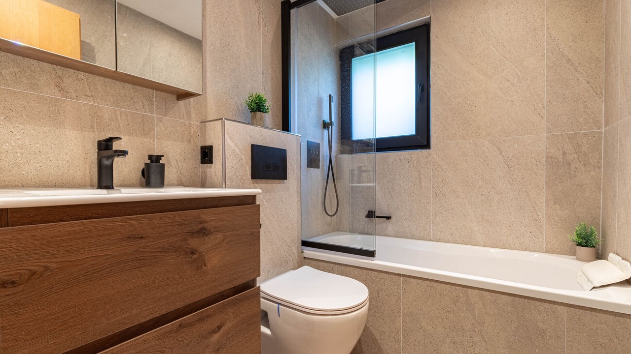 Photo of Bathroom in Vex