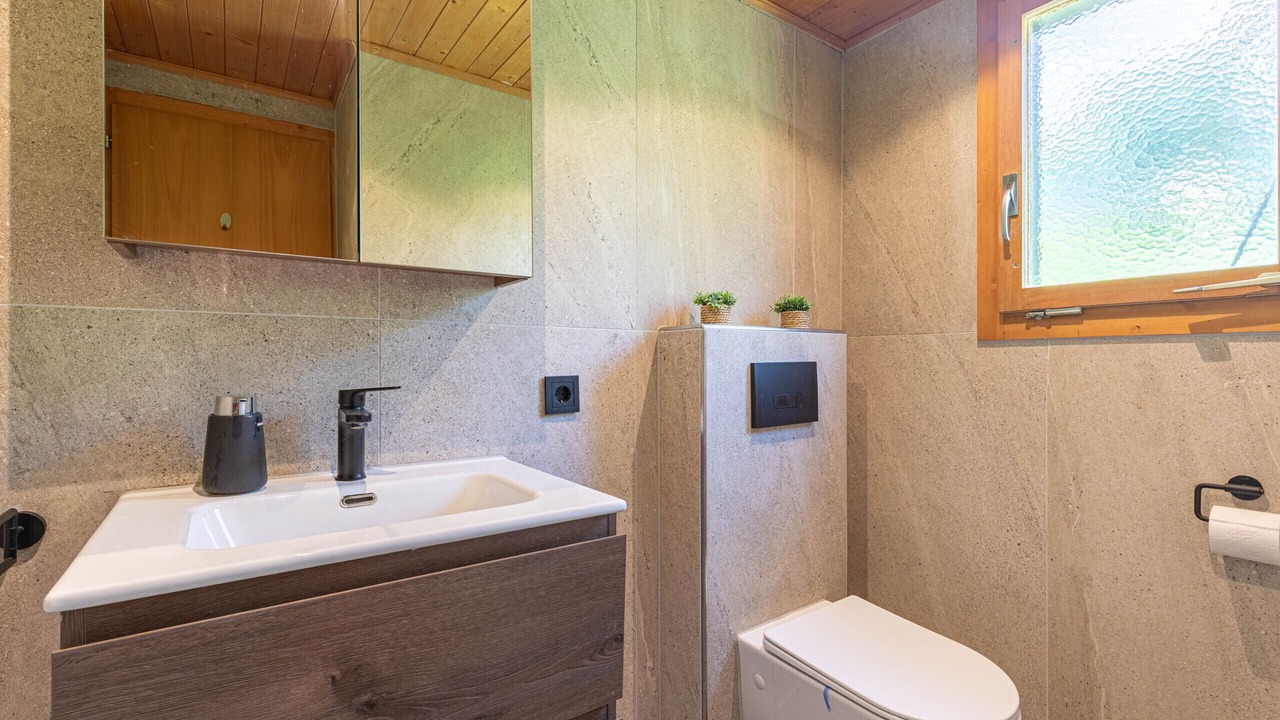 Photo of Bathroom in Vex