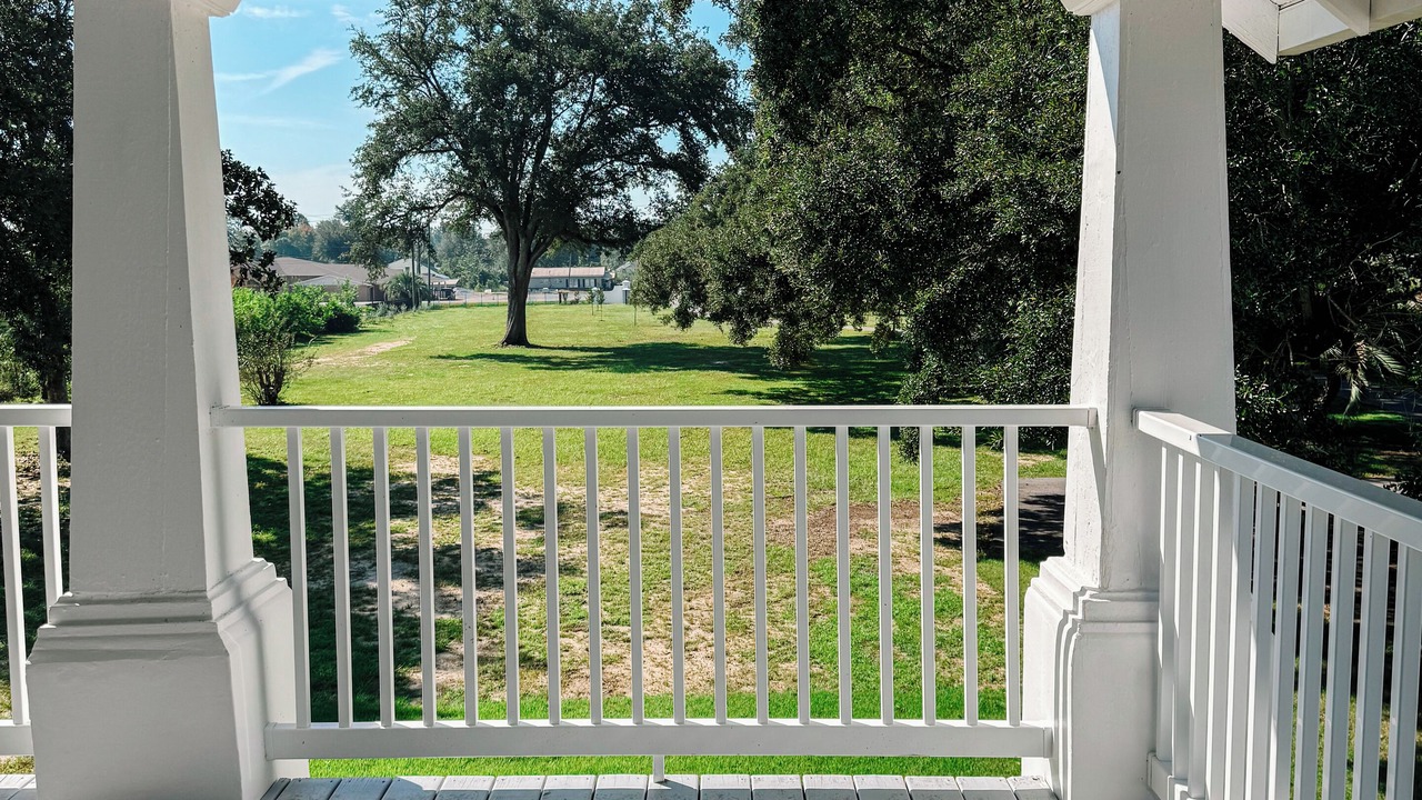 Photo of Patio Balcony in Blountstown