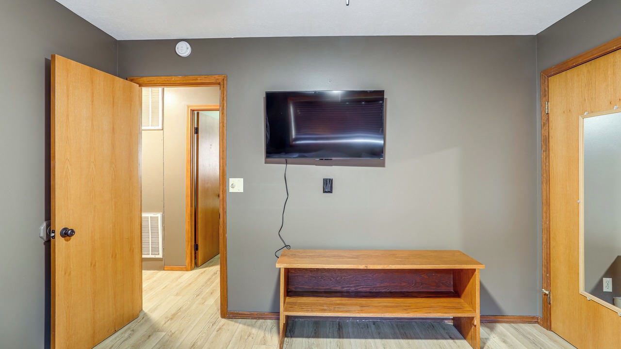 Photo of Bedroom in Lakeview