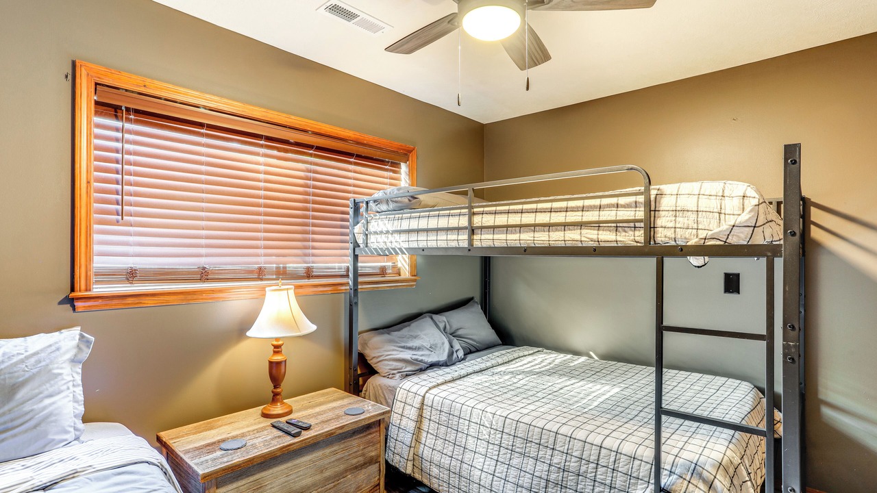 Photo of Bedroom in Lakeview