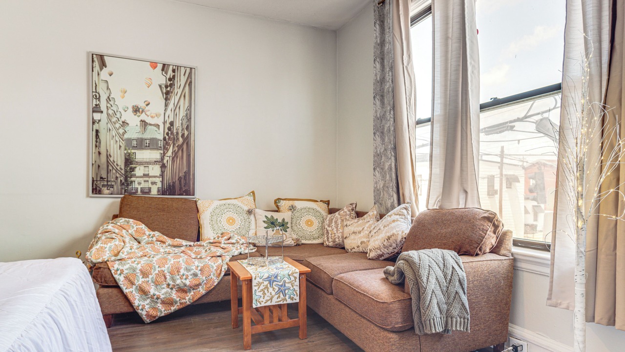 Photo of Livingroom in Newport