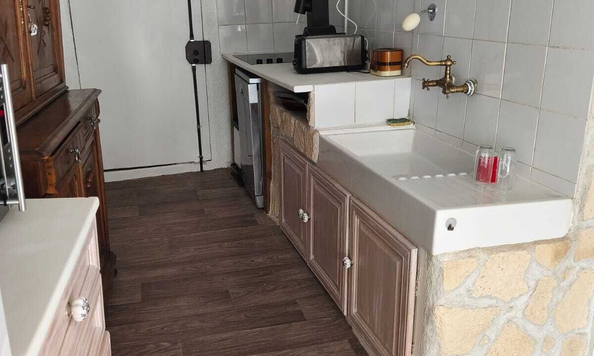 Photo of Kitchen in Mezel
