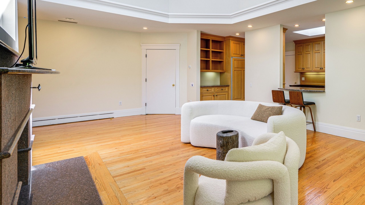 Photo of Livingroom in Weston
