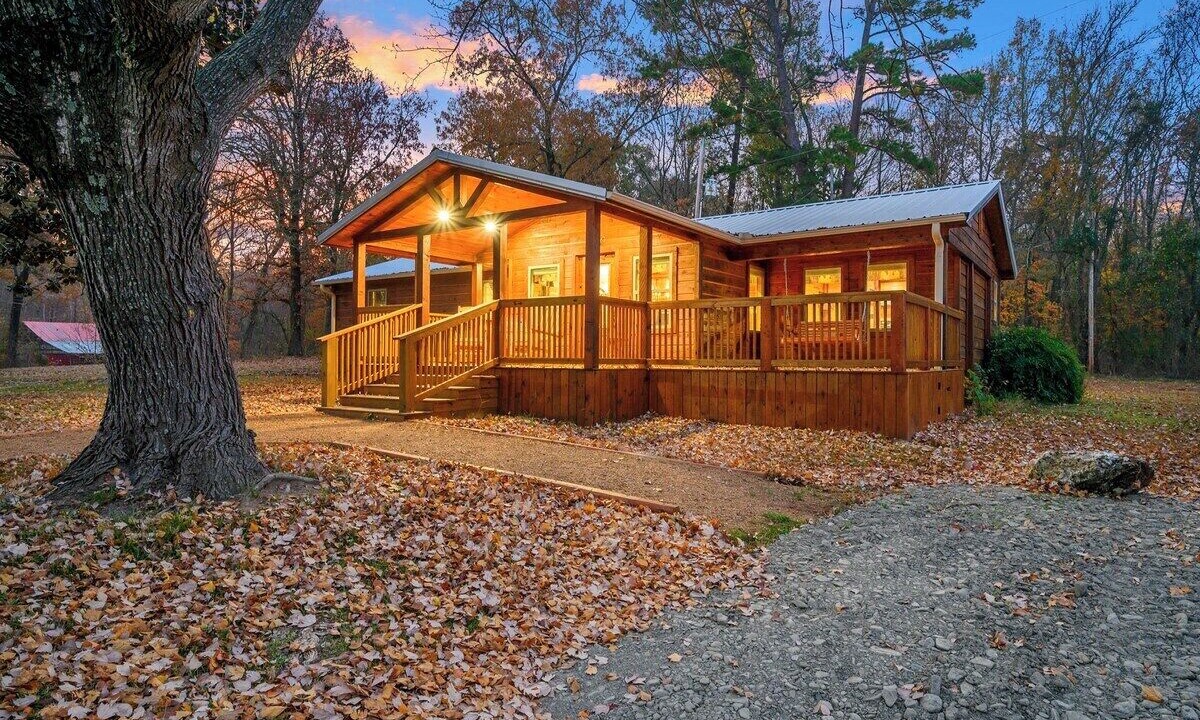Photo of Outdoor in Golden
