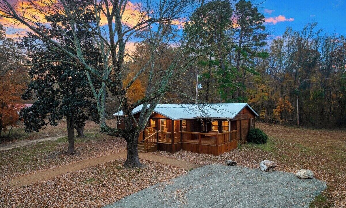 Photo of Outdoor in Golden