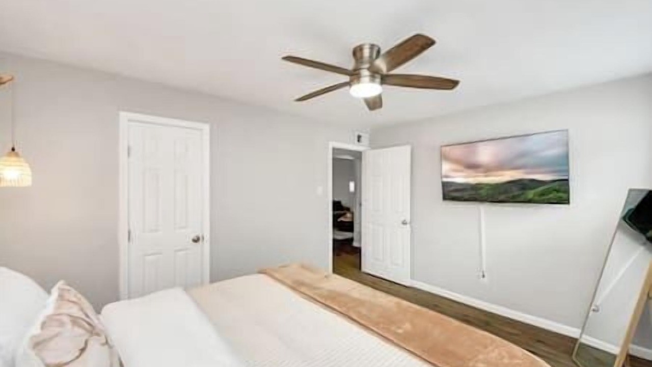 Photo of Bedroom in Greenway Plaza-Upper Kirby