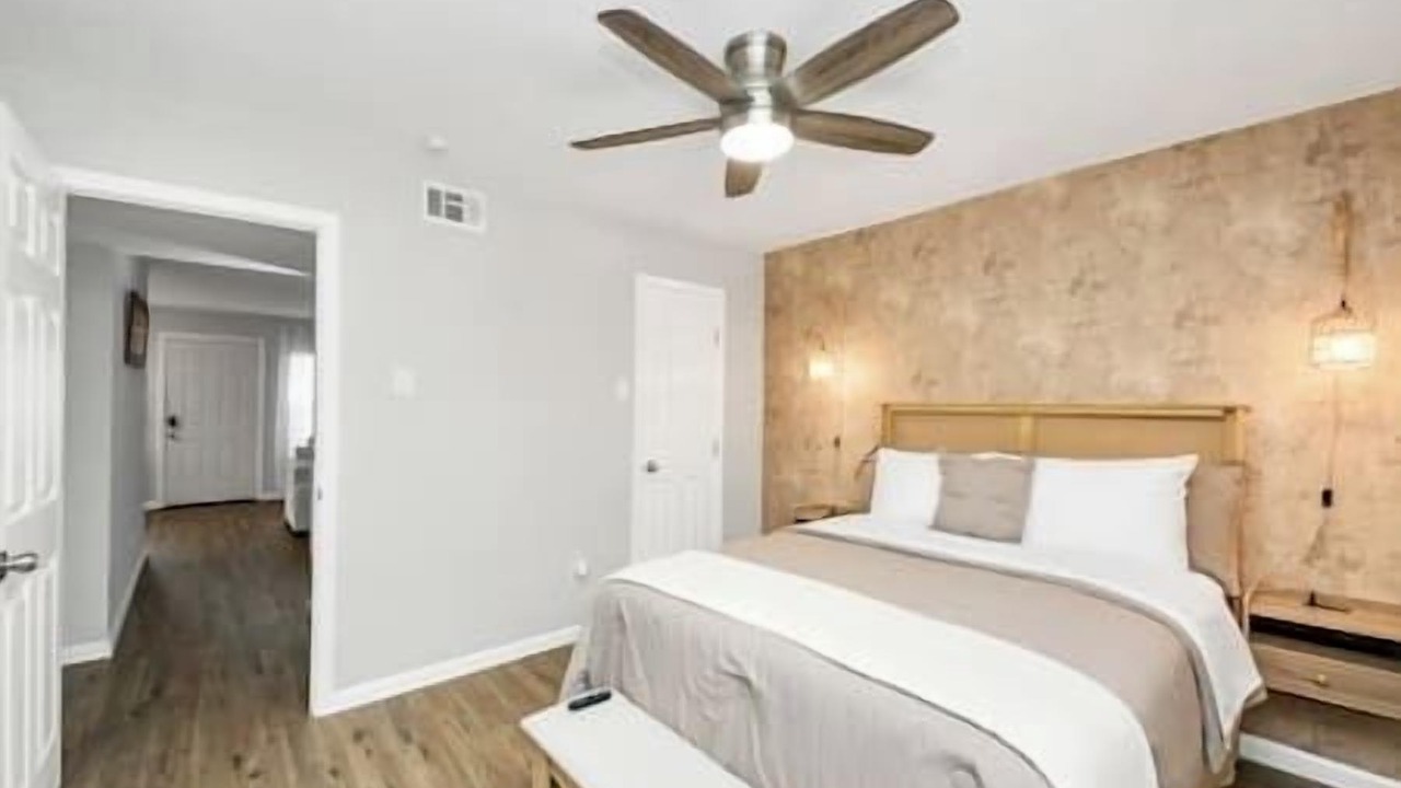 Photo of Bedroom in Greenway Plaza-Upper Kirby