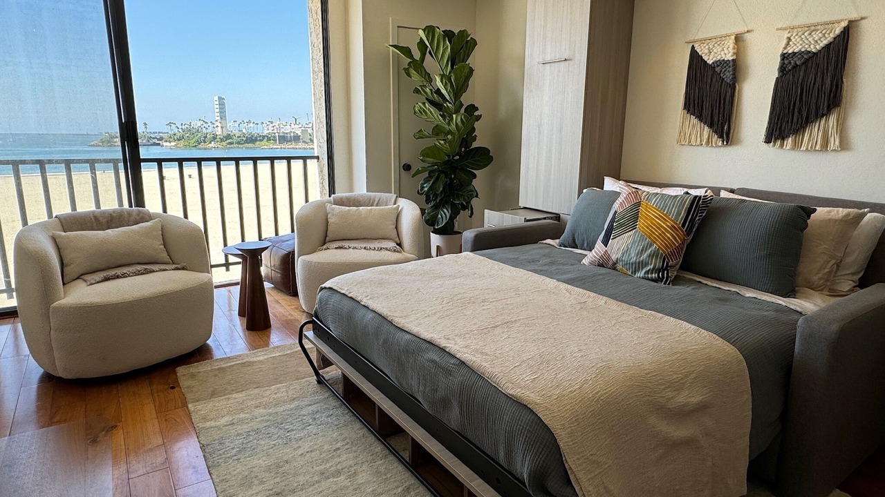 Photo of Bedroom in Alamitos Beach