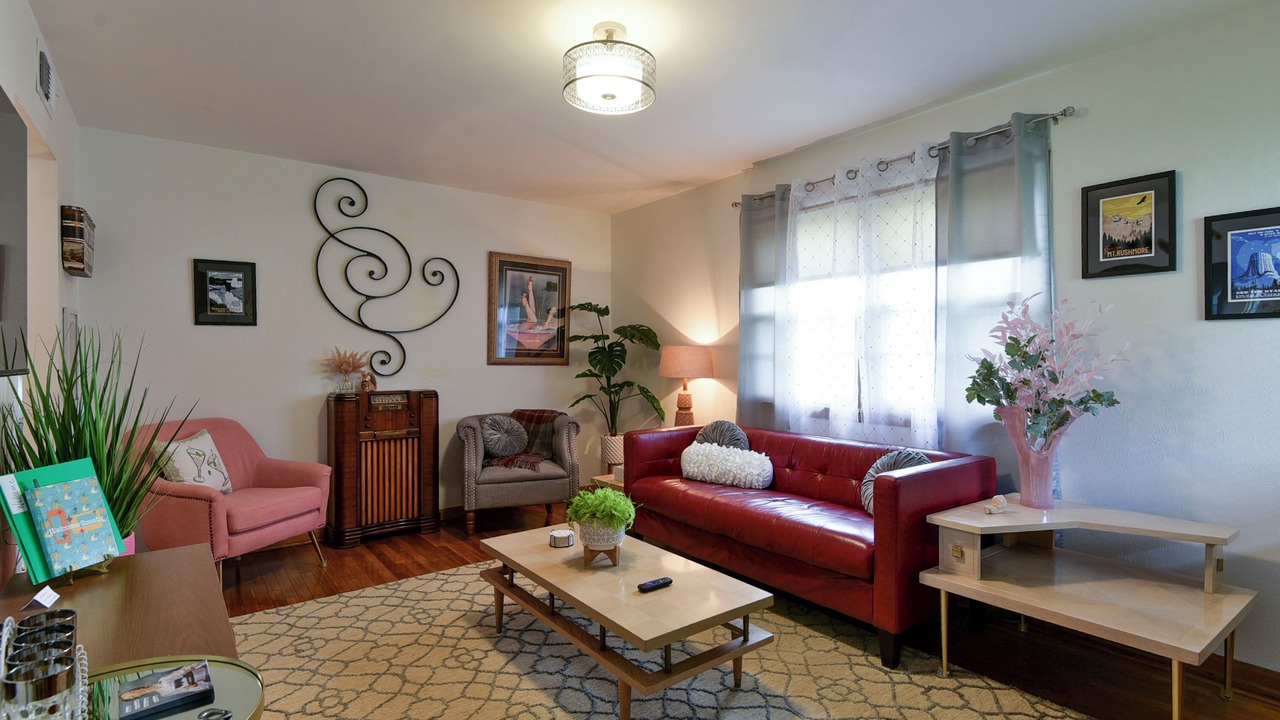 Photo of Livingroom in Pittsburg
