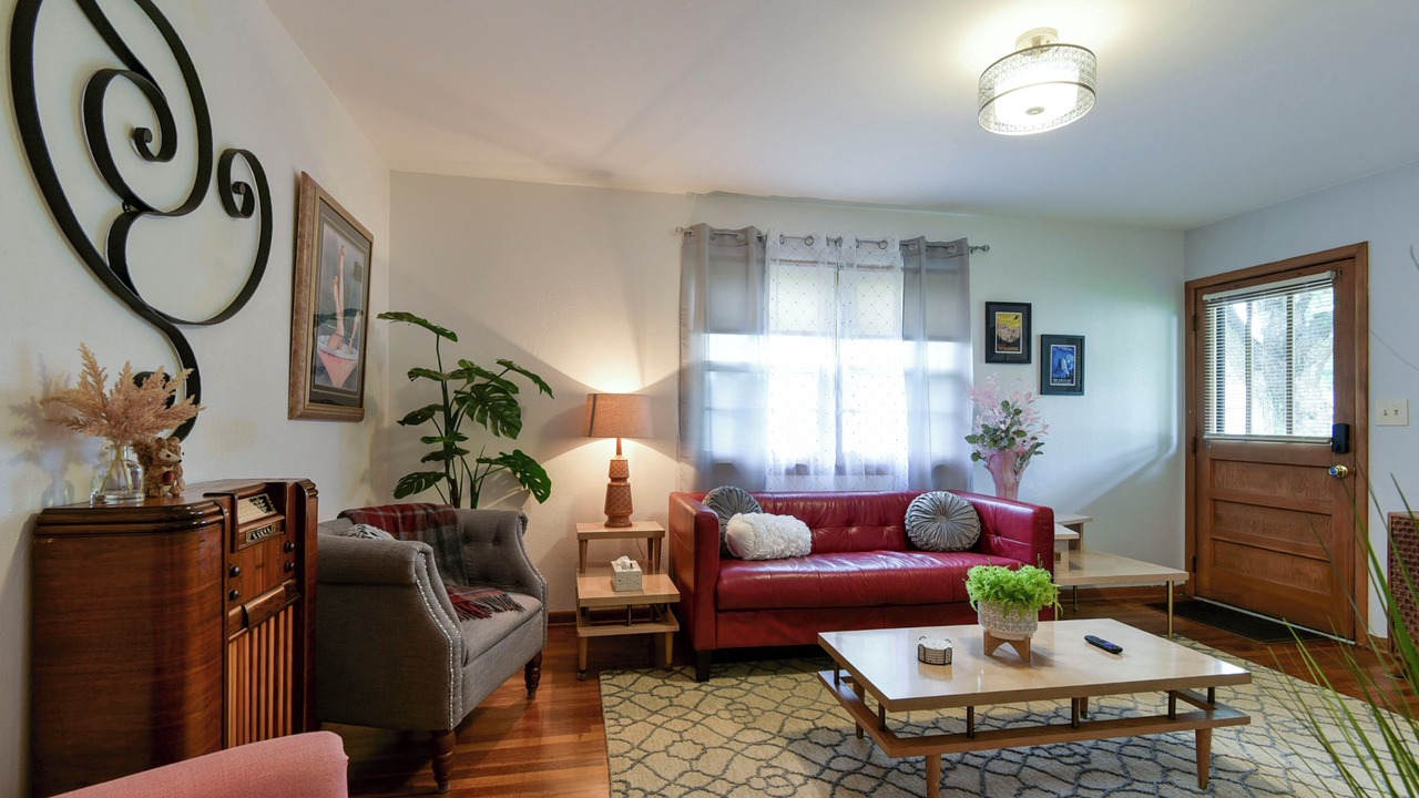 Photo of Livingroom in Pittsburg