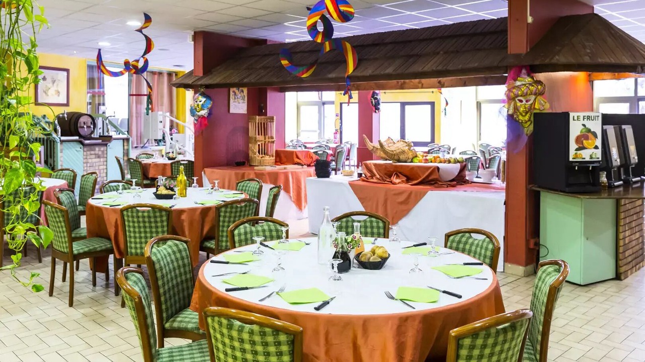 Photo of Others in Gilette