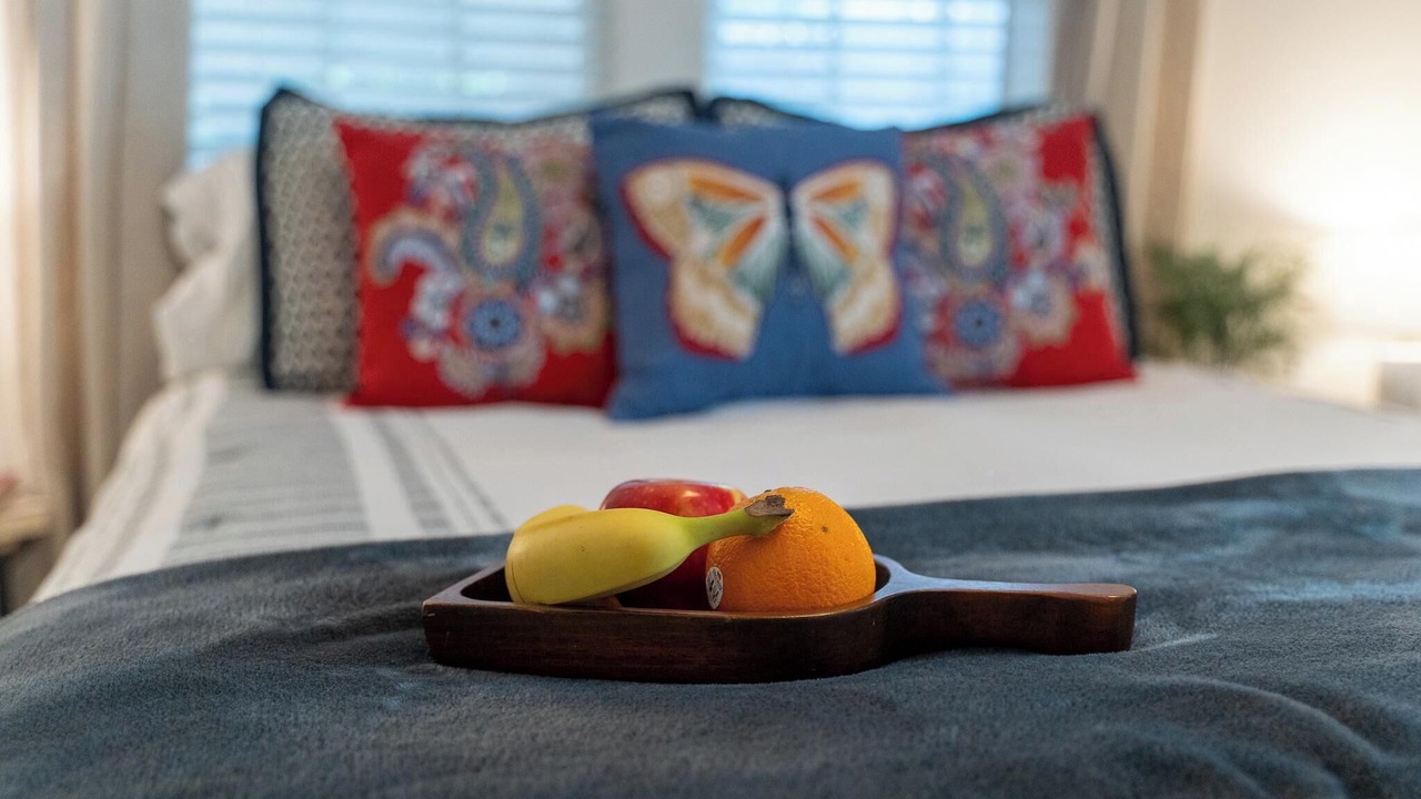 Photo of Bedroom in Sayles Blvd. Area