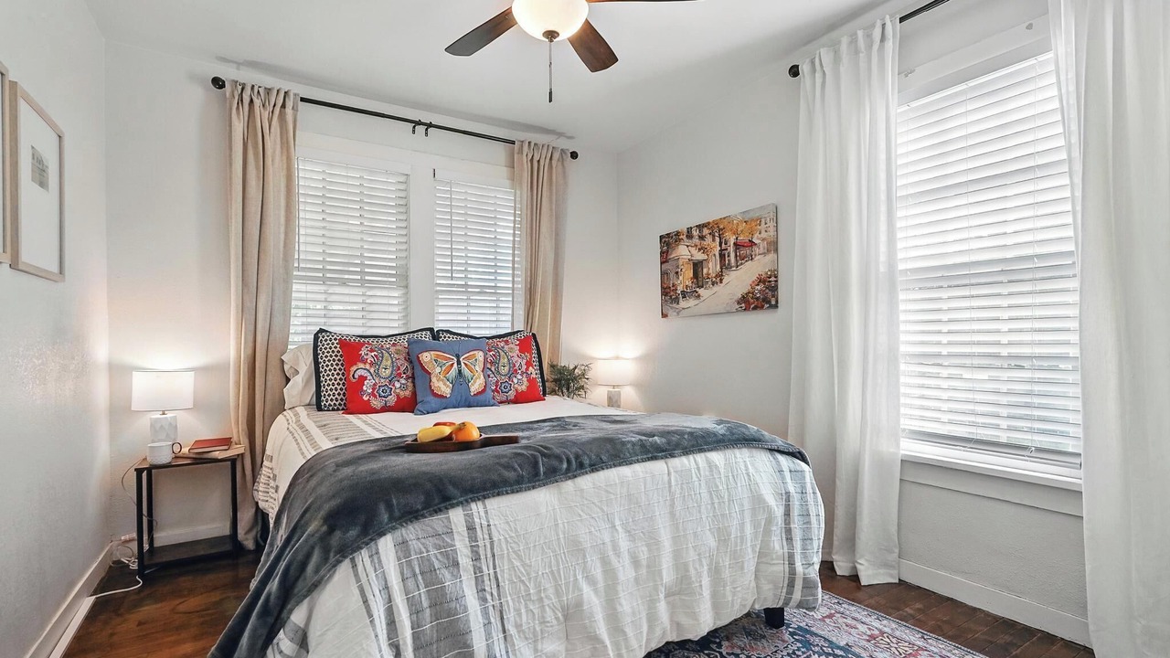 Photo of Bedroom in Sayles Blvd. Area