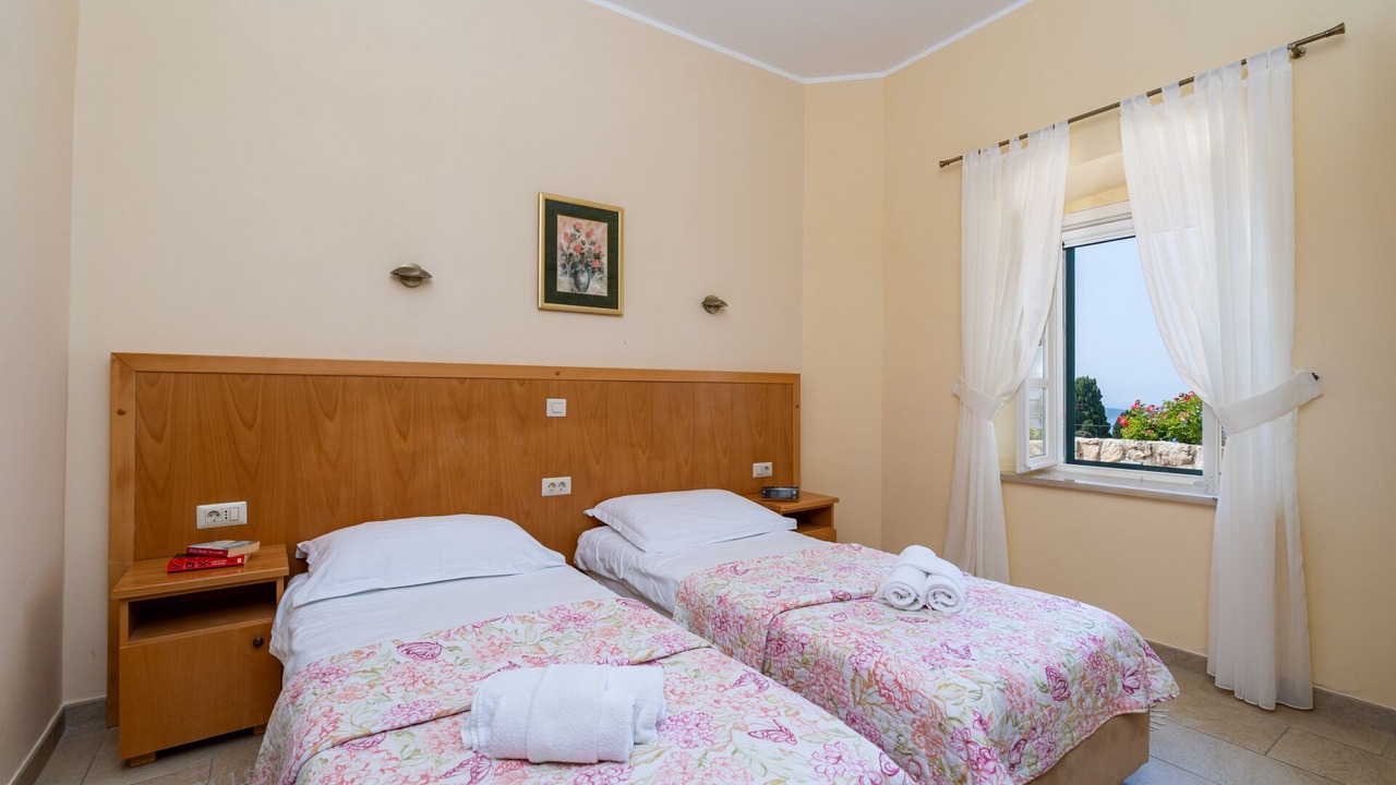 Photo of Bedroom in Brsecine