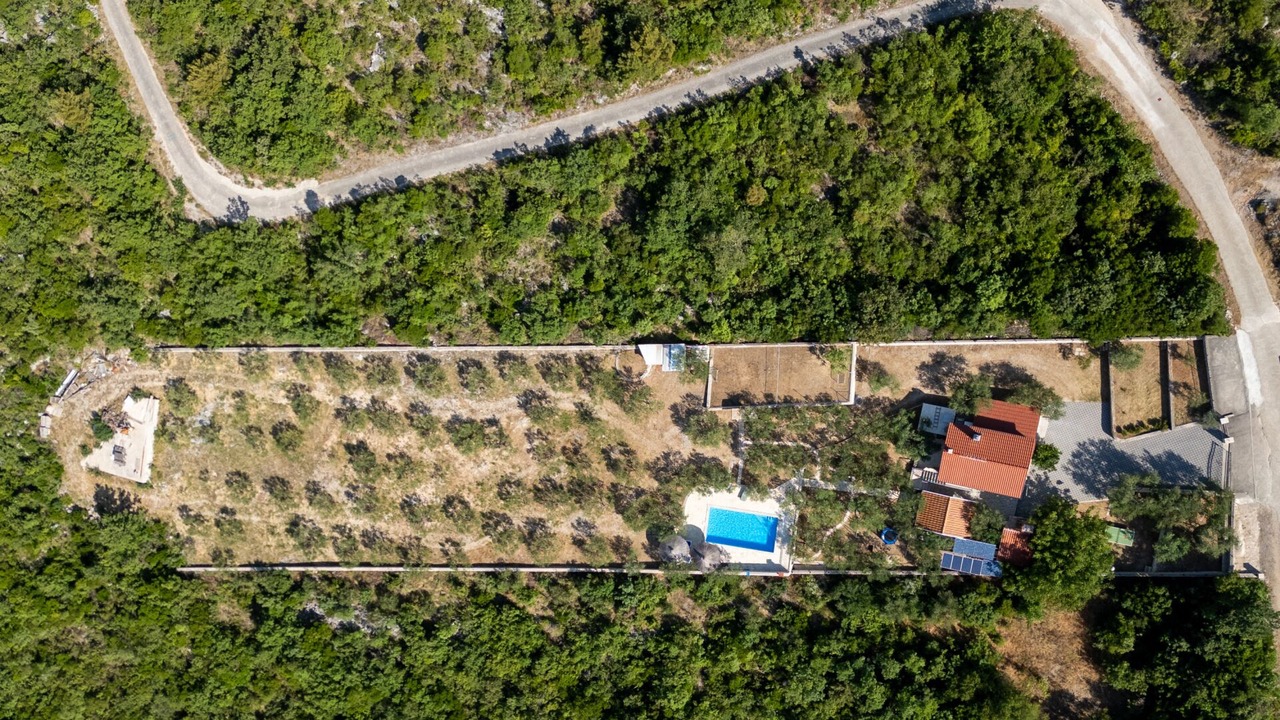 Photo of Outdoor in Vid