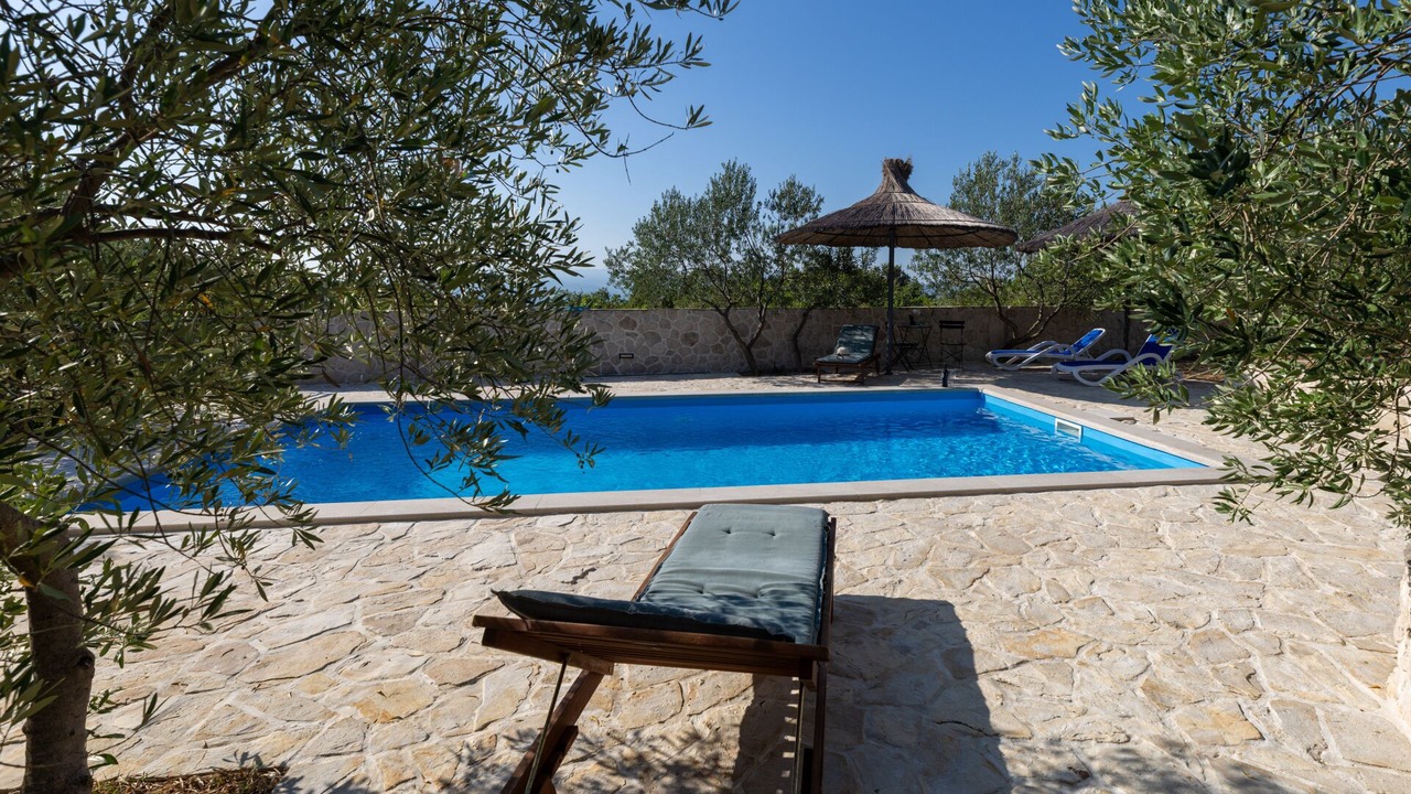 Photo of Outdoor in Vid