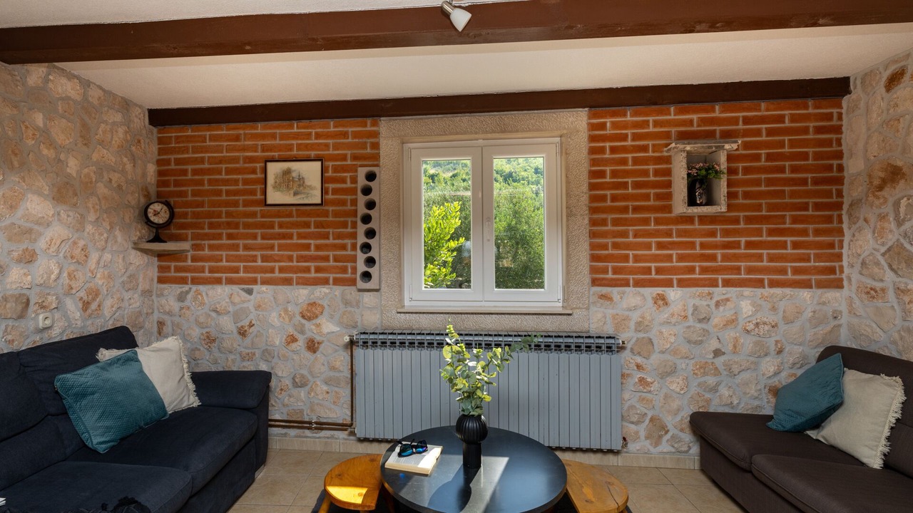 Photo of Livingroom in Vid