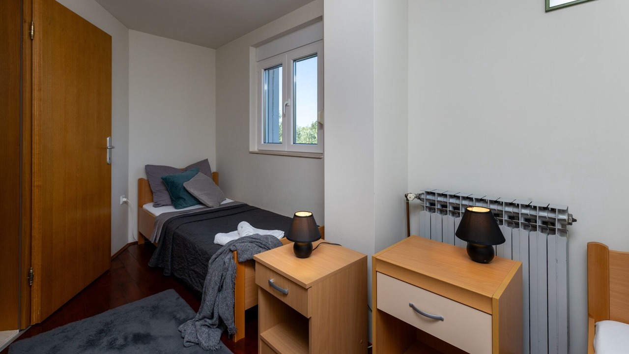Photo of Bedroom in Vid