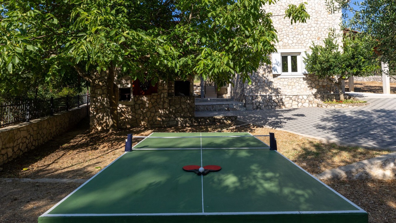 Photo of Outdoor in Vid