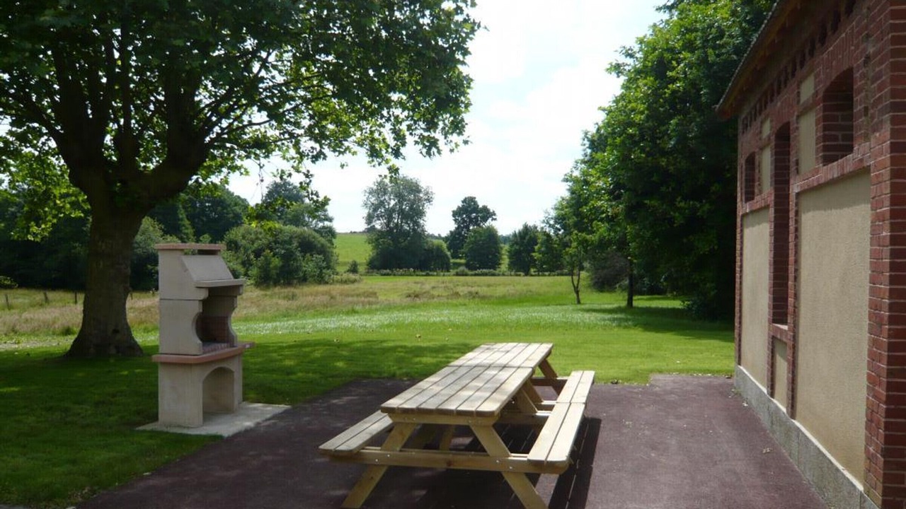 Photo of Outdoor in Saint-Cyr-du-Bailleul