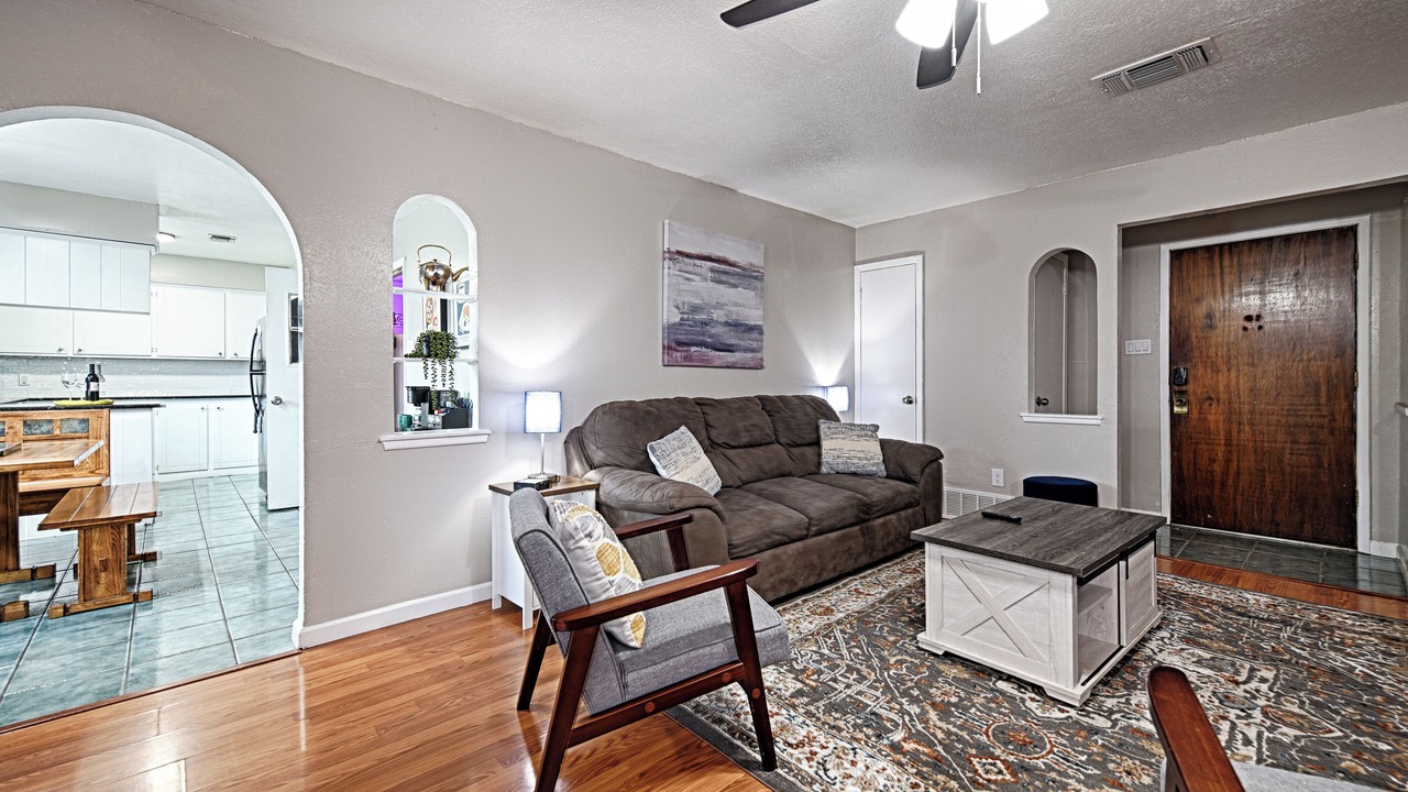 Photo of Livingroom in Crowley