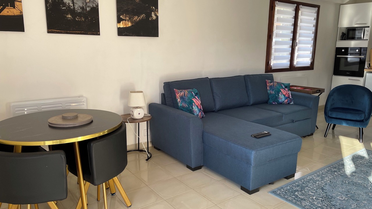 Photo of Livingroom in Salechan