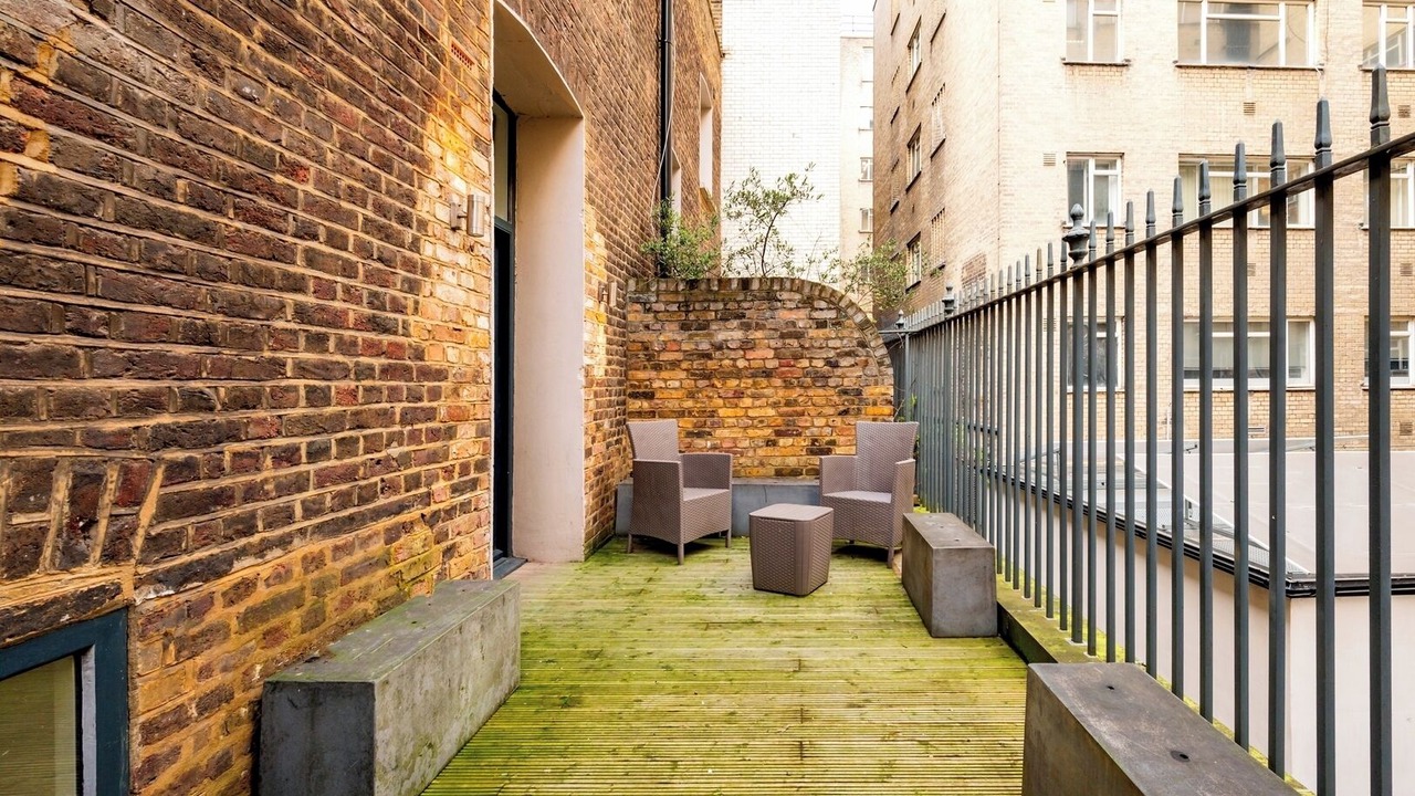 Photo of Patio Balcony in Bishopsgate