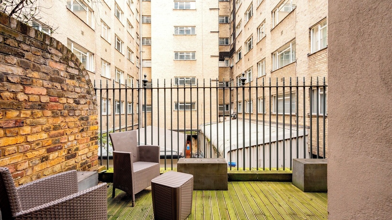 Photo of Patio Balcony in Bishopsgate