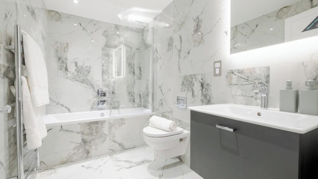 Photo of Bathroom in Brompton & Hans Town