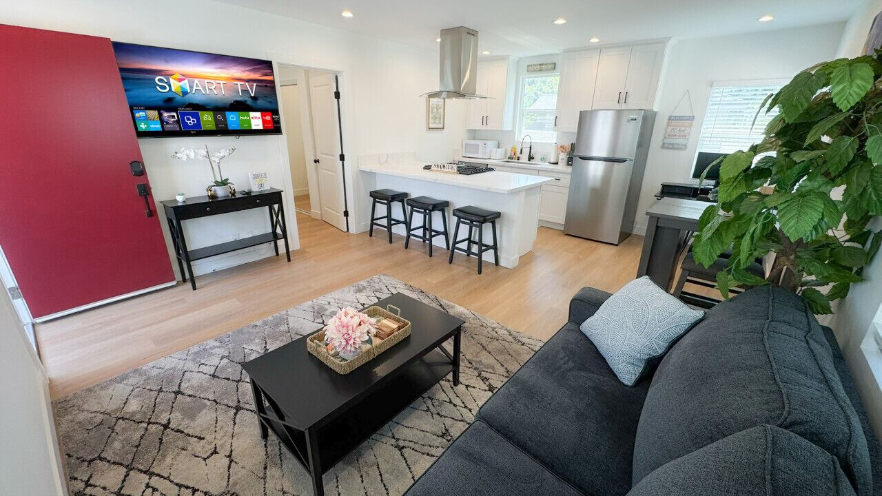Photo of Livingroom in Burbank